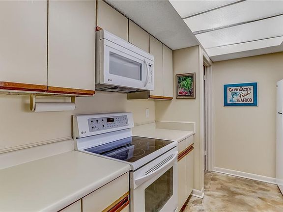 4th image of 3150 S Fletcher Ave APT 207