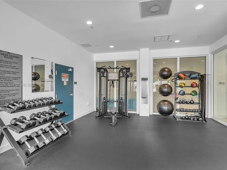 1850 Monroe St #401 — Photo 31