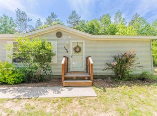 1134 Wagon Wheel Ln, Interlochen, MI 49643