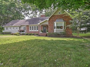 2225 Silverdale Rd, Kingsport, TN 37660