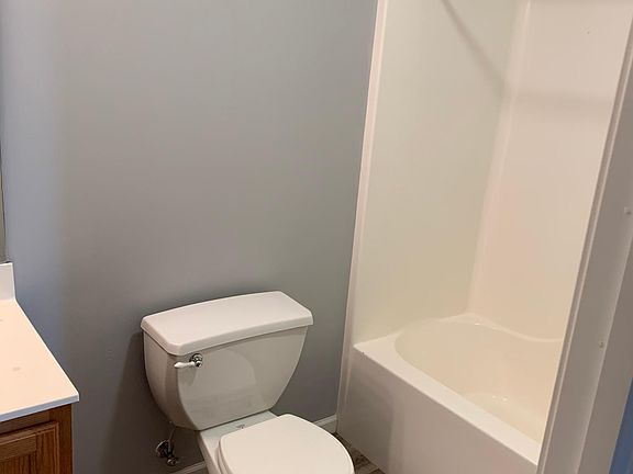 3rd image of 1110 Emma Ct