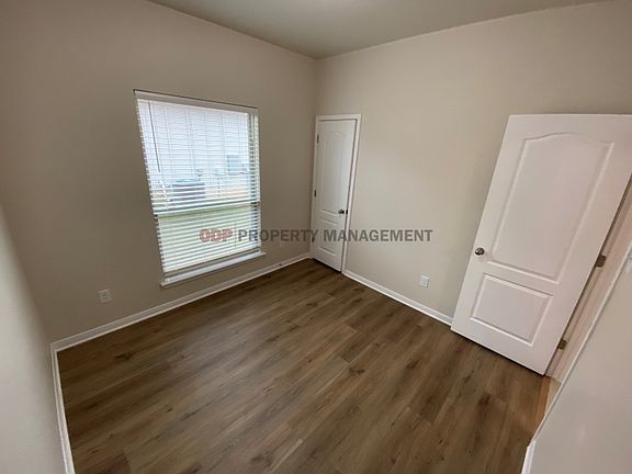 4th image of 1418 Shadow Hill Ln