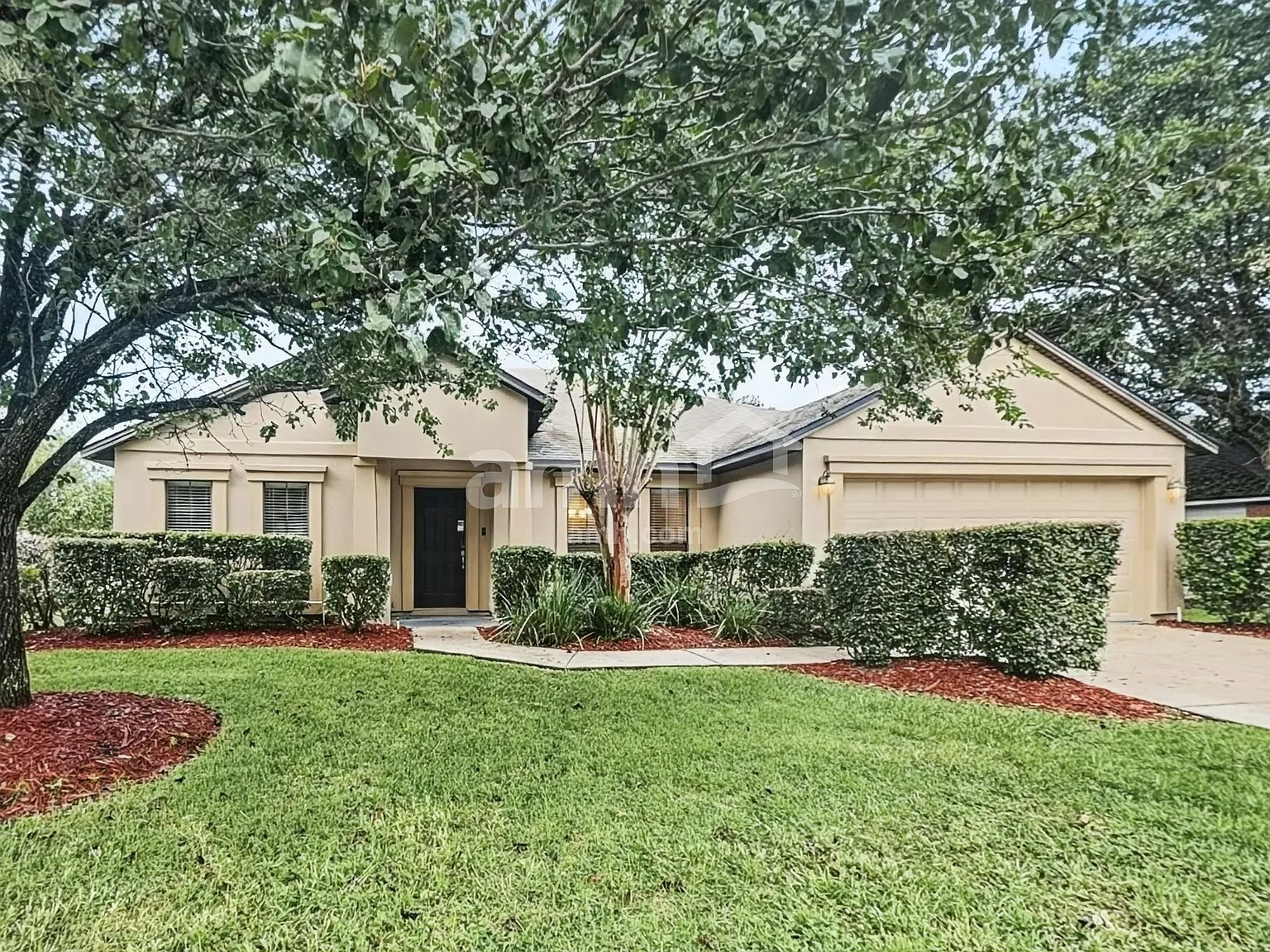 4 bed, 2.0 bath, 2070 sqft, $2,720 — Photo 1