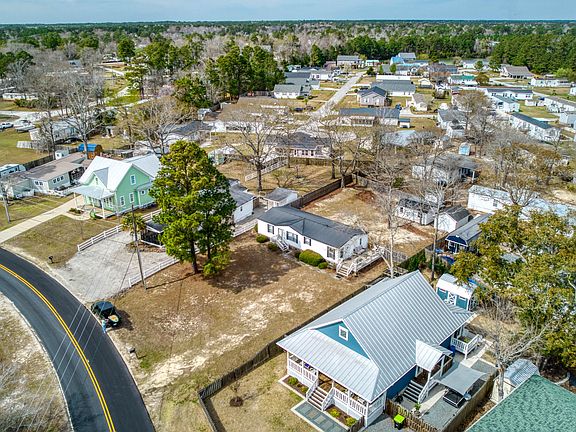 3rd image of 769 Driftwood Drive