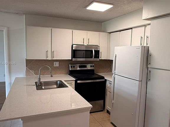 3rd image of 941 Lyons Rd APT 5108