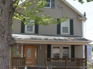 148 Santa Barbara St, Springfield, MA 01104