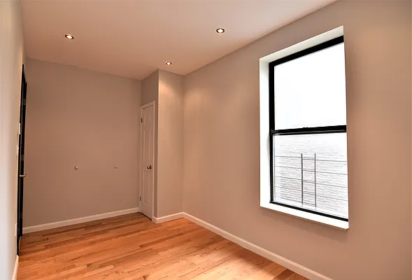 Rented by Bohemia Realty Group | media 18