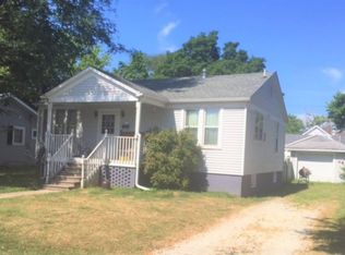 915 Lafayette St, Beardstown, IL 62618