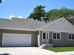 704 6th St S, La Crosse, WI 54601