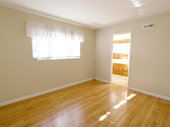 5th image of 6838 Westmoor Way