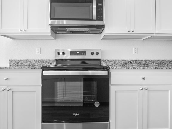 4th image of 10436 Robinson Ln