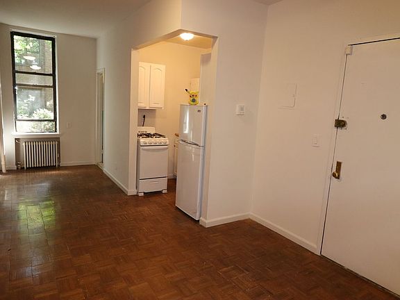 3rd image of 514 E 83rd St APT 1RE