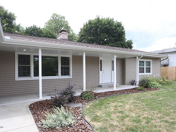 3rd image of 7020 Winter Forest Dr