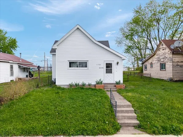 1014 W 10th St, Muncie, IN 47302