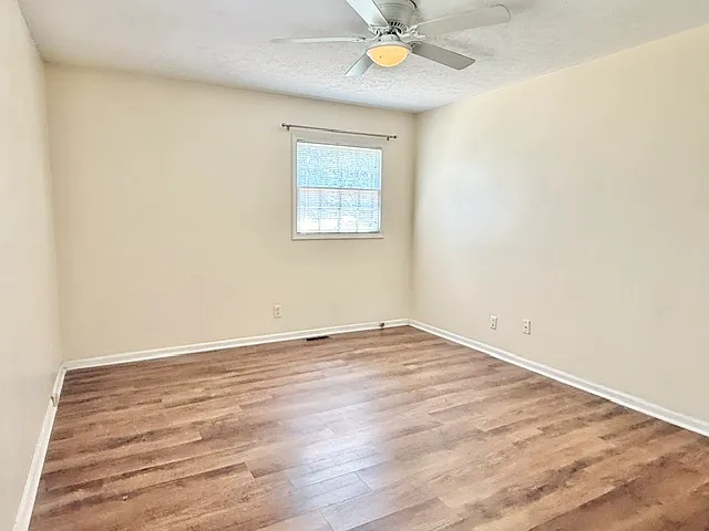 2527 Kingston Dr — Photo 10