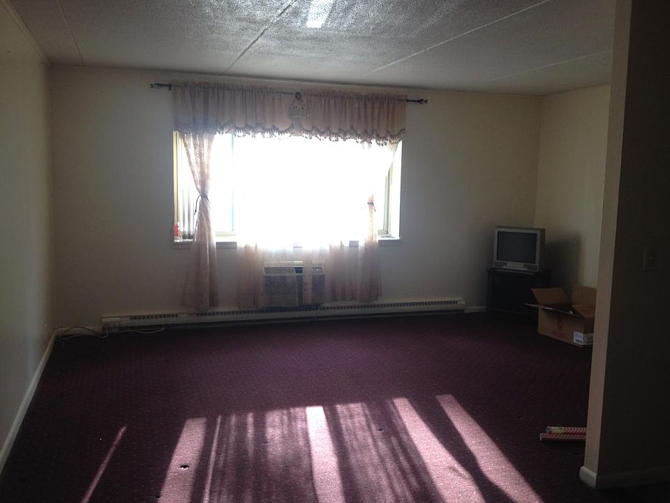 1700 Broadbridge Ave, Stratford, CT 06614 Zillow