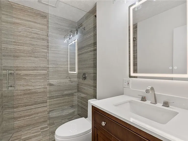 472 Barnesdale Dr — Photo 46