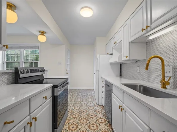 533 Peabody Sq #533, Memphis, TN 38104