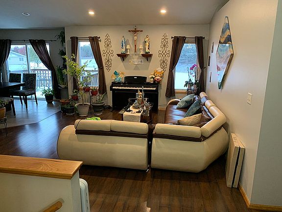 2nd image of 2150 Wesley Dr