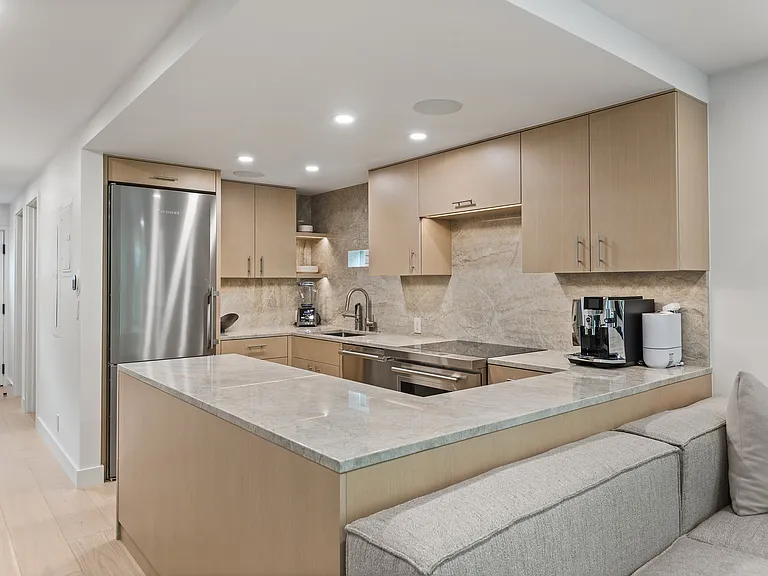 800 E Hopkins Ave #B5 — Photo 5