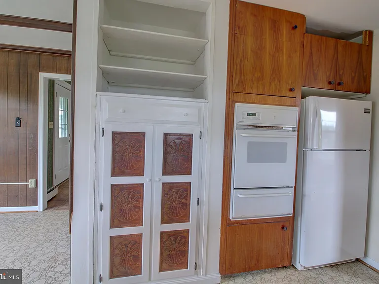 113 Thornton Ct — Photo 14