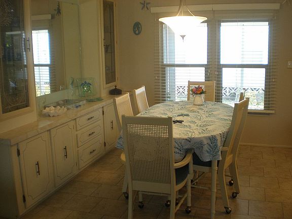 4th image of 171 African Palm Ln