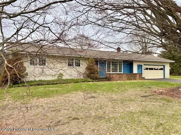 662 Rr 690 Spg, Moscow, PA 18444