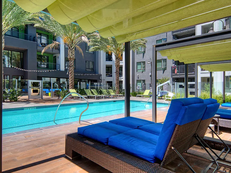 Resort-Inspired Salt Water Swimming Pool