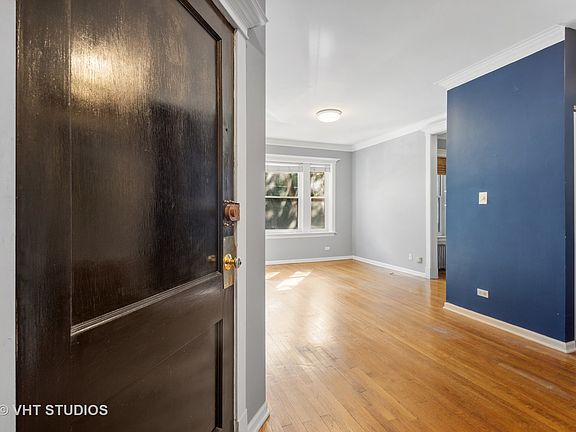 3rd image of 2542 W Leland Ave #1