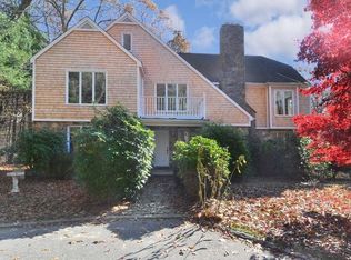 480 Chestnut Hill Rd, Glocester, RI 02814