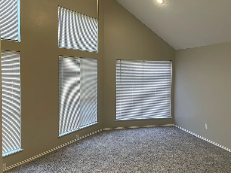 N Willow Dr — Photo 25