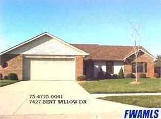 7427 Bent Willow Dr, Fort Wayne, IN 46815