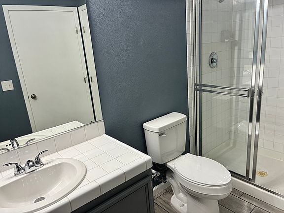 5th image of 2110 N Los Feliz St #1031