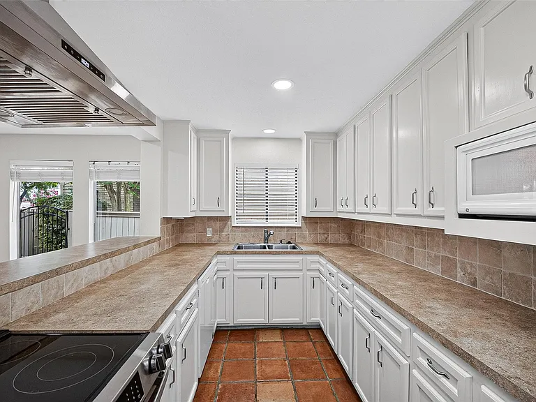 1344 Chardonnay Dr — Photo 8