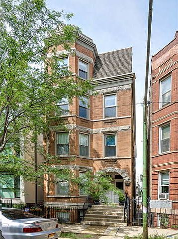 1st image of 1032 N Marshfield Ave APT 1R