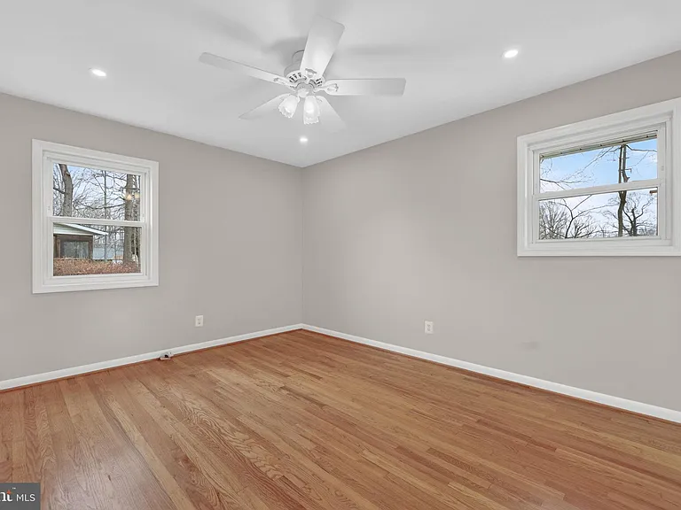 7507 Murillo St — Photo 30