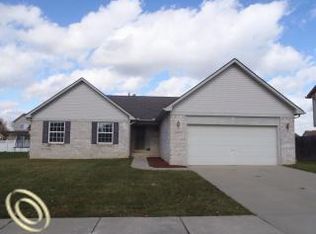 19058 Sexton St, Rockwood, MI 48173