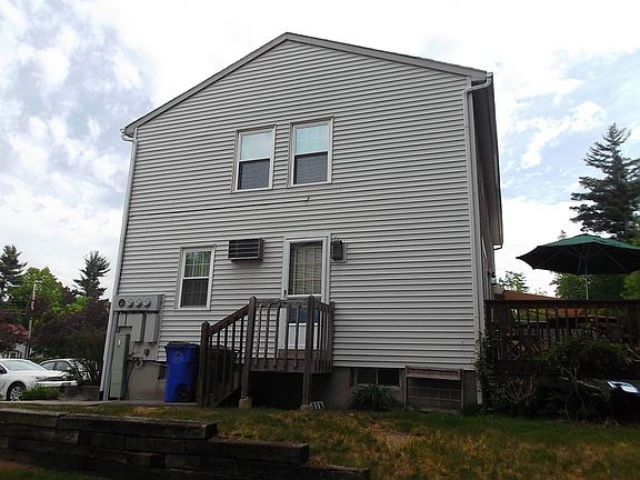 4th image of 4 Conestoga Ct #B