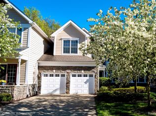 49669 Timber Trl, Novi, MI 48374