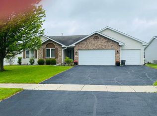 385 W Park St, Poplar Grove, IL 61065