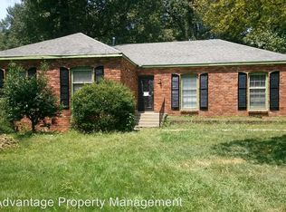 3176 S Glengarry Rd, Memphis, TN 38128