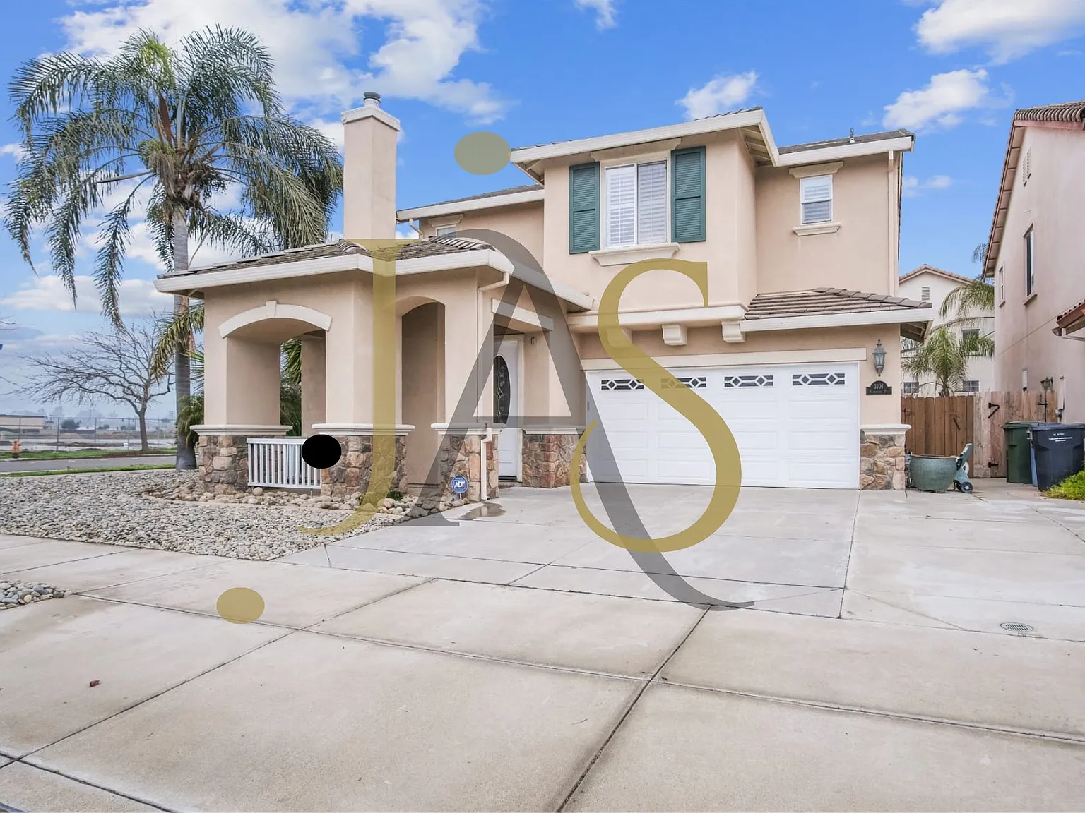 4 bed, 2431 sqft, $3,600 — Photo 1