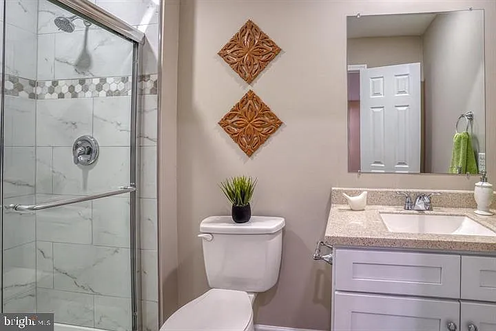 807 Stockbridge Dr — Photo 8