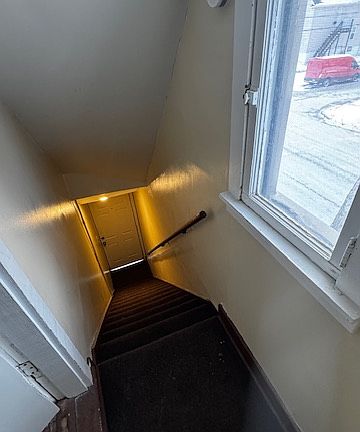 2nd image of 107 Hickory St Floor 2