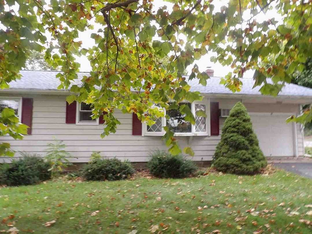 61 N Liberty St, Nazareth, PA 18064 Zillow