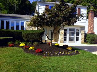 9710 Glenhope Rd, Philadelphia, PA 19115