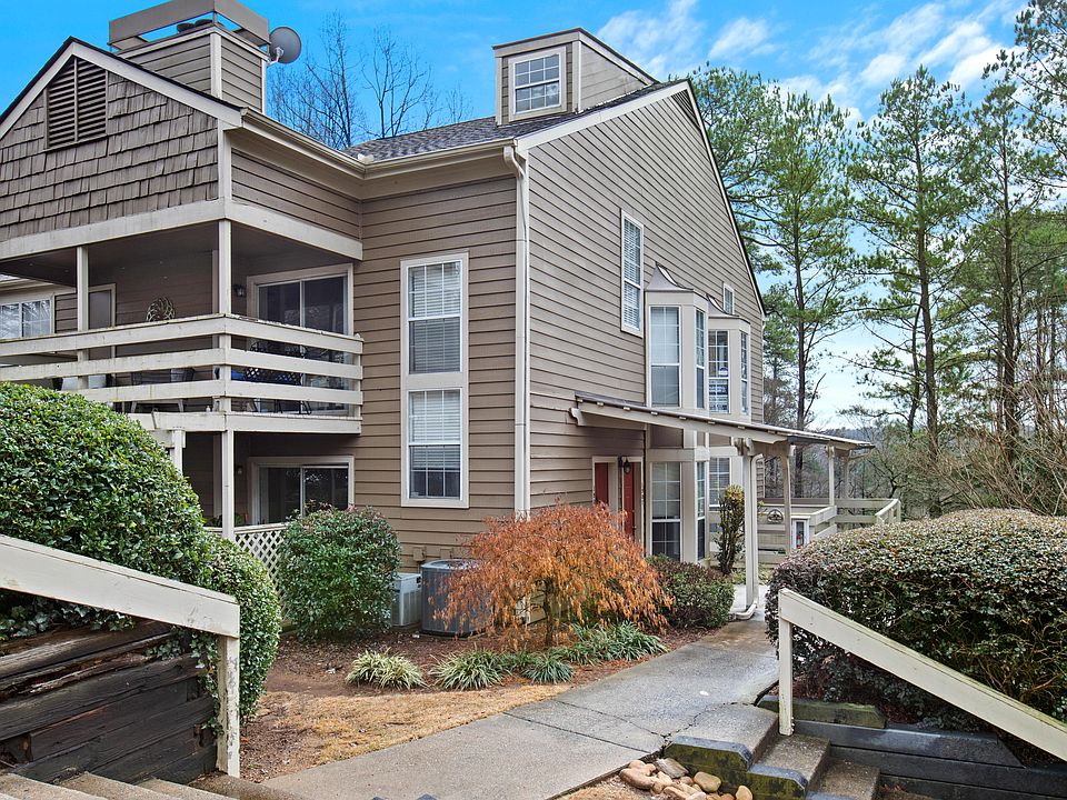 1st image of 1909 Riverview Dr SE