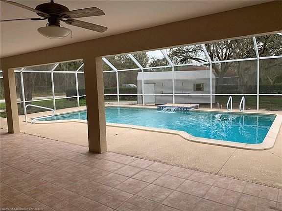 3rd image of 5110 Whiting Dr