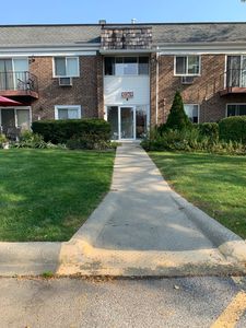 10369 Dearlove Rd APT 1F, Glenview, IL, 60025
