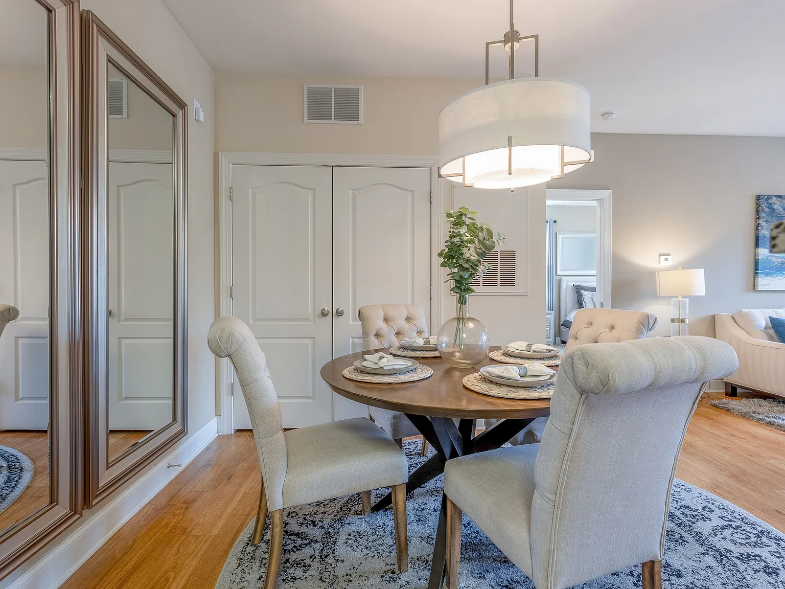 Afton Ridge Apartments — Photo 3